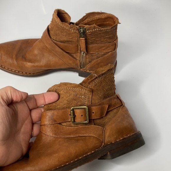 Trask Alexa booties leather boots size 8 - Picture 6 of 11